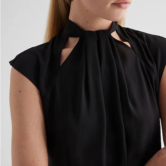 New Twist High Neck Gramercy Tee - Picture 3 of 5